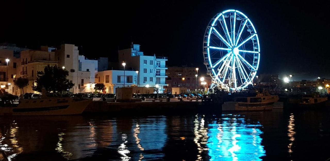 Casetta Sul Porto Antico โมโนโปลี ภายนอก รูปภาพ